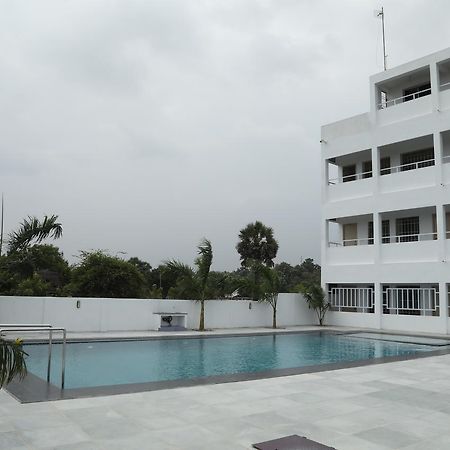 Ganesh Residency Hotel Puducherry Buitenkant foto