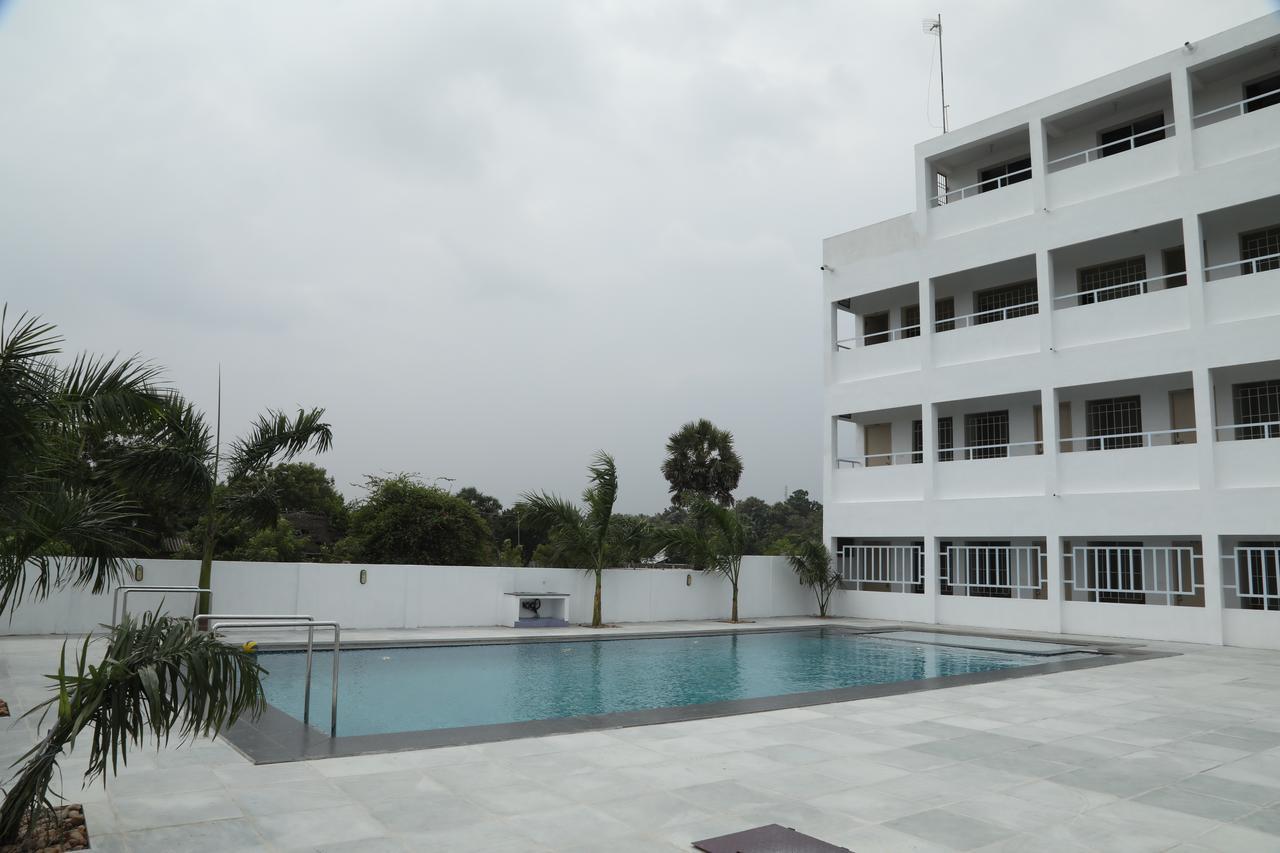 Ganesh Residency Hotel Puducherry Buitenkant foto