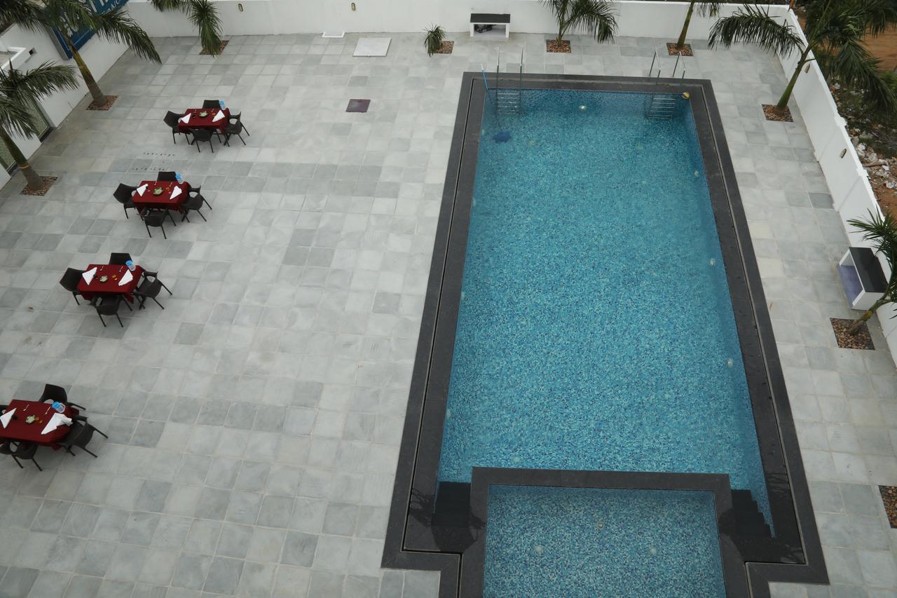 Ganesh Residency Hotel Puducherry Buitenkant foto